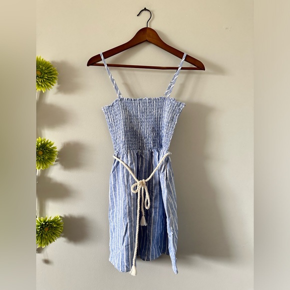 F21 | Nautical style dress with cord belt - Picture 9 of 9